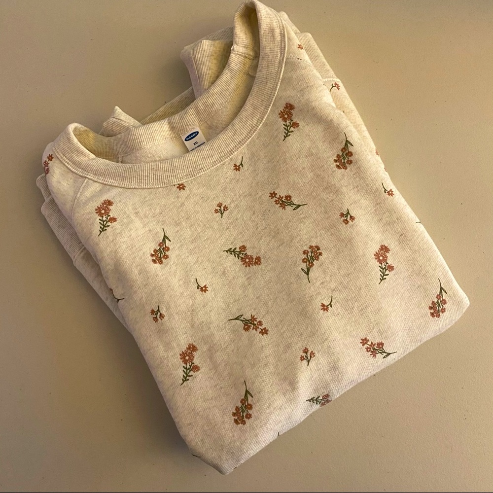 Floral Crewneck Sweatshirt